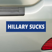 Hillary Sucks Bumpersticker (Op auto)