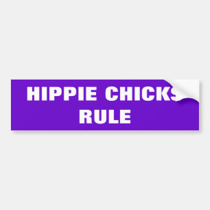 HIPPIE-MEISJES ZIJN DE BAAS BUMPERSTICKER