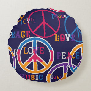 Hippie Peace: Levendig symboolontwerp. Rond Kussen