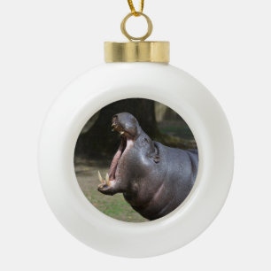 Hippo met Zijne Mouth Open Keramische Bal Ornament