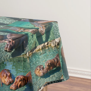 Hippos bij Play: A Pond Paradise Tafelkleed