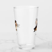 Hirondelle rustique buvant dans un verre (Droite)