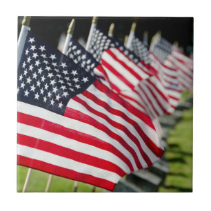 Historisch militair kerkhof met Amerikaanse vlagge Tegeltje