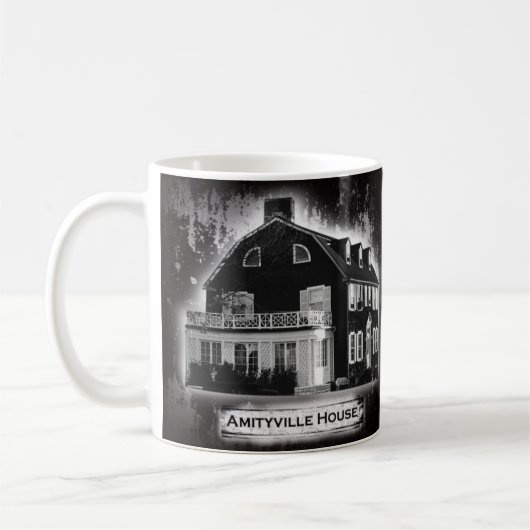 Historische Mok Amityville House (Links)