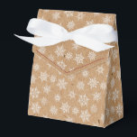 Hiver Flocon de neige Kraft Vacances imprimées<br><div class="desc">Ballotin imprimé Kraft avec ruban arc. La boîte est agrémentée de flocons de neige blancs et gris de différentes tailles. Idéal pour les cadeaux de fête, les cadeaux d'hôte, les pâtisseries, etc. Conception imprimée avec un faux motif Kraft (simulé). Le design est disponible dans une collection couronnée de couleurs de...</div>