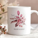 Hiver Magie Florale Monogramme Café Mug<br><div class="desc">Floraux d'aquarelle à thème hivernal dans les tons rouges jumelés avec un nom personnalisable dans une police élégante. Consultez notre magasin pour plus de modèles de tasse de café.</div>