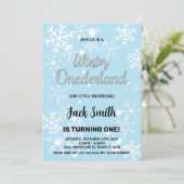 Hiver Onederland Anniversaire Invitations flocons  (Debout devant)