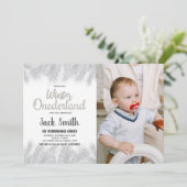 Hiver ONEderland Invitations Silver Pine Photo (Debout devant)