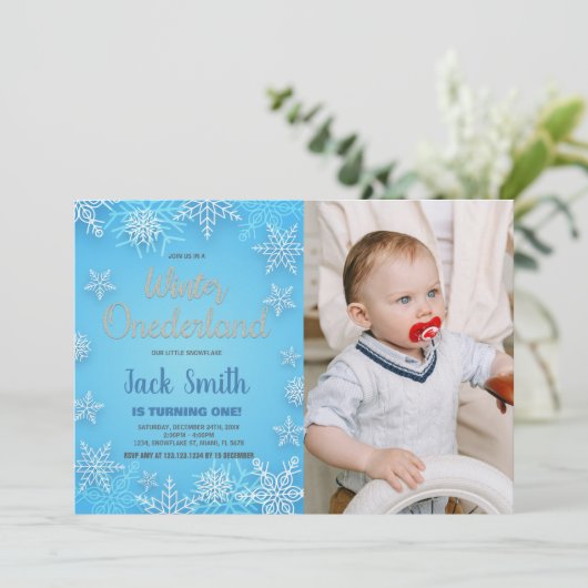 Hiver ONEderland Invitations White Snow Photo (Debout devant)