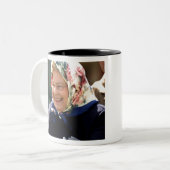 HM Queen Elizabeth II Tweekleurige Koffiemok (Voorkant links)
