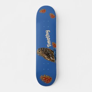 Hoenders en pijnbomen op een blauwe achtergrond skateboard