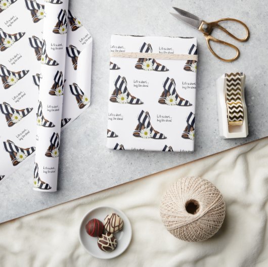 hoge hakken met mode met strips cadeaupapier (Crafts)