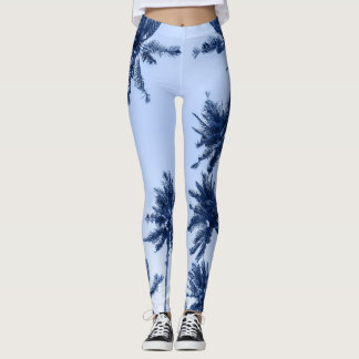 Hoge palmbomen, heldere blauwe lucht. leggings