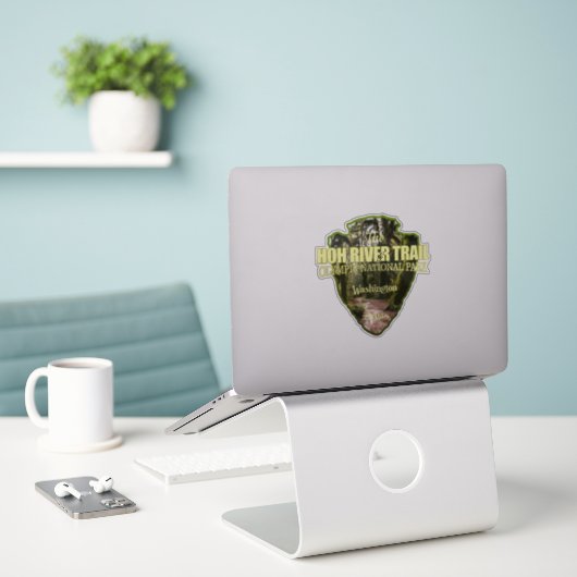 Hoh River Trail (pijlpunt) Sticker (Laptop op bureau)