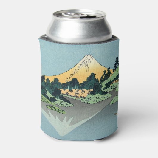 Hokusai Mount Fuji reflecteert in het meer van Kaw Blikjeskoeler (Blikje Achterkant)