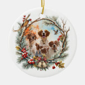  Holiday Cheer With a Brittany Spaniel Keramisch Ornament (Voorkant)
