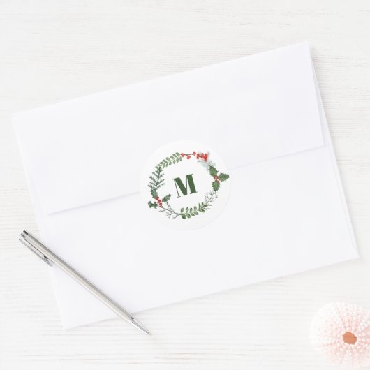 Holiday Greenery & Berry Initiaal Envelope Seal Ronde Sticker (Envelop)