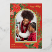 Holiday Poinsettia en Greenery Foto Folie Feestdagenkaart (Voorkant)