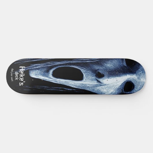 Hollow-eyed phantom witch etching on blue-black skateboard (Horizontaal)