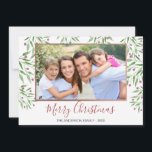 Holly Berries - Branches avec Carte photo Feuille<br><div class="desc">Aquarelle Holly Berries - Branches avec Carte photo Feuille Joyeuse carte de Noël avec Rose Gold Foil Trim. L'image,  la date et le nom de famille peuvent être remplacés sur la carte de Noël de la baie sainte verte et rouge.</div>