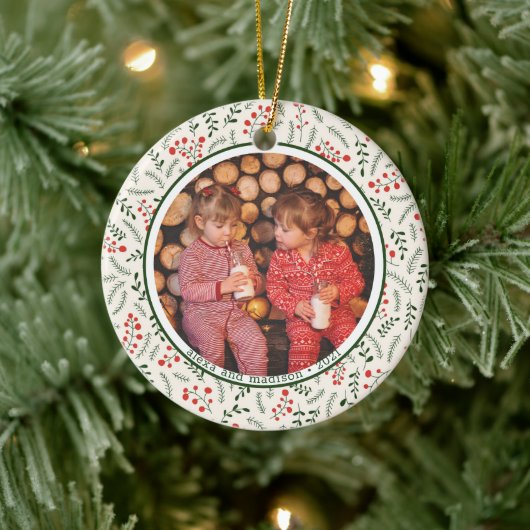 Holly Berries Winter Greenery Fotonamen Keramisch Ornament (Boom)