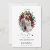 Holly Wreatch Script Kerstmis Foto Uitnodiging (Voorkant)
