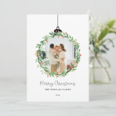 Holly Wreath Ornament Vrolijke Kerstfoto Feestdagenkaart (Staand voorkant)