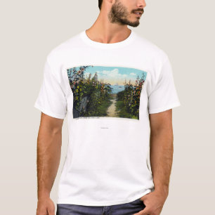 Hollyhock Lane Uitzicht van de haven T-shirt