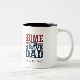 Home of the Brave Dad Mug – Funny Patriotic Gift Tweekleurige Koffiemok