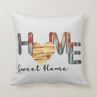 Home Sweet Home, Sierkussen met houten hartspatroo