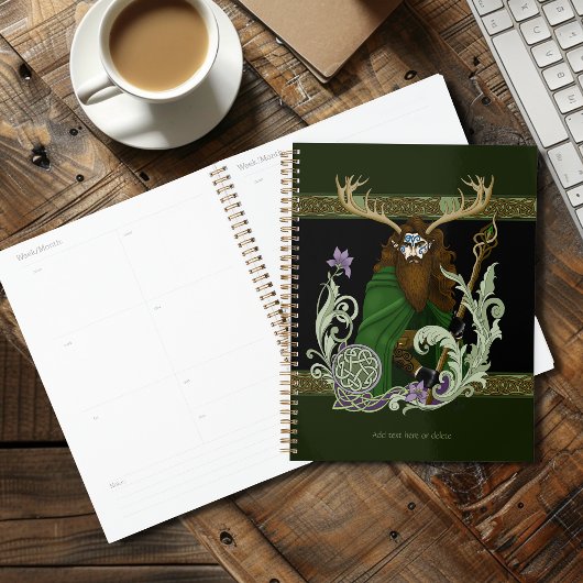 Homme aux bois celtiques verts 