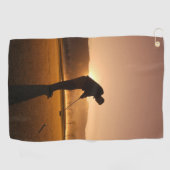 Homme jouant Golf au coucher du soleil Serviettes  (Horizontal)