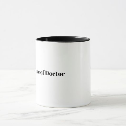 Homme Pediatricien Docteur Holding Baby Mug (Centre)