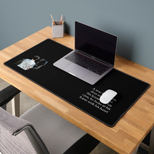 Homme tenant Cheval Sombre Bureau Mat