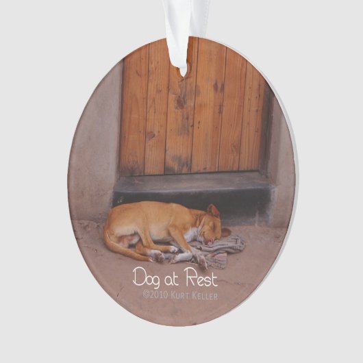 Hond bij Rest Ornament (voorkant)
