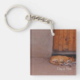 Hond bij Rest Sleutelhanger