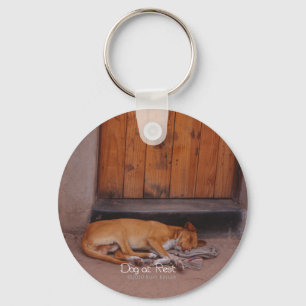 Hond bij Rest Sleutelhanger