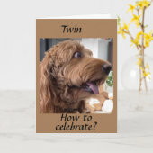 HOND HEEFT **VERJAARDAG TWEELING** KAART GEBRUIKT (Gele Bloem)