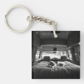 Hond in Bed van Camper Sleutelhanger