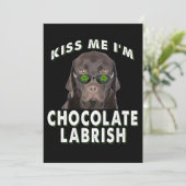 Hond Liefhebber | Kus Me Ik Ben Chocolate Labrish Kaart (Staand voorkant)