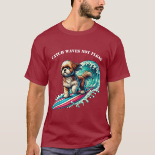Hond Surfen met een Surfboard Rijden op een Big Wa T-shirt