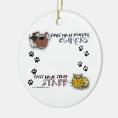 Honden hebben eigenaarskatten met personeel keramisch ornament (Links)