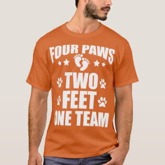 Hondenliefhebber Vier poten twee voet een team w T-shirt