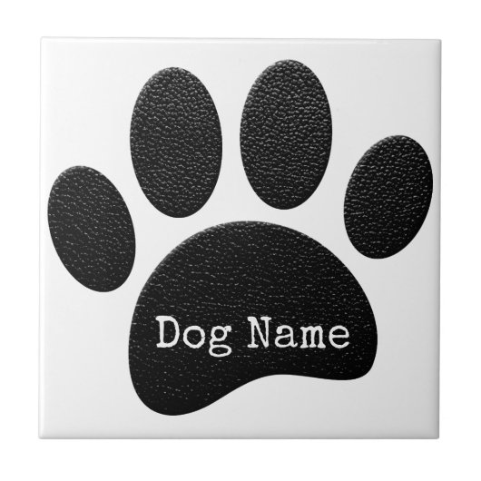 Hondenpootafdruk met aangepaste typemachinennaam tegeltje (Voorkant)