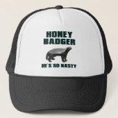 Honey Badger Hij is zo onnozel Trucker Pet (Voorkant)