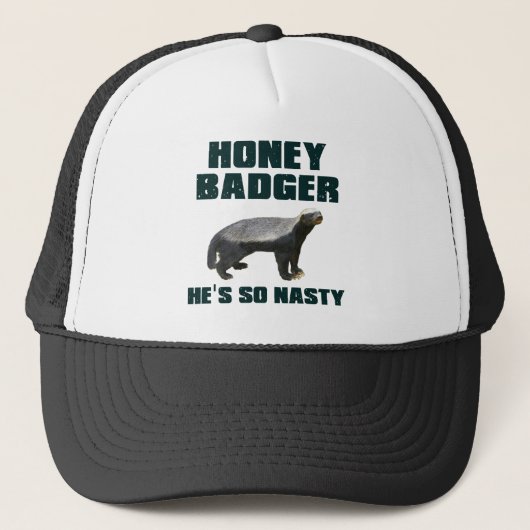 Honey Badger Hij is zo onnozel Trucker Pet (Voorkant)