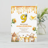 Honey Bear 9e Anniversaire Fête Invitation (Debout devant)