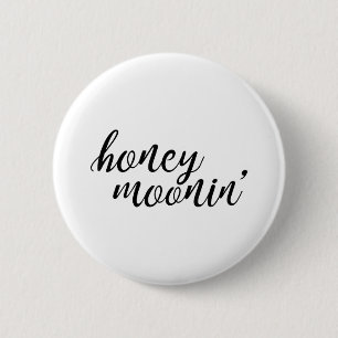 Honey Moonin Bruid en bruidegom Honeymoon _1 Ronde Button 5,7 Cm