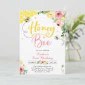 Honey One Honey Bee 1st Birthday Invitation (Debout devant)