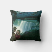 Honeymoon Love, Passen getrouwd op Niagara Herfst Kussen (Voorkant)